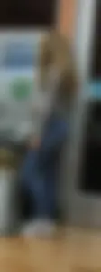 Hot booty in tight blue jeans of a candid girl at the supermarket creepshots