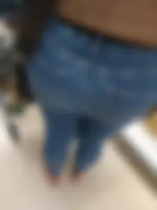 SEXY A$$ beautiful OBVLIOUS latina MATURE milf gave me a show!
