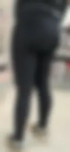 Hot Pawg in leggings giving some angles