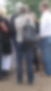 Another bunch of street market milfs wearing blue jeans