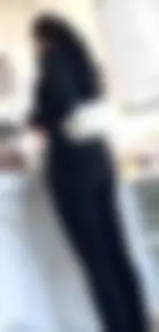 Asian mom nice ass VPL at cake store