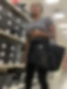 Some quick caps of this fine black MILF her ass had me drooling!