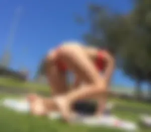 Awesome photos of sunbathing girls in swimsuits