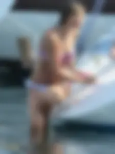Bikini girls