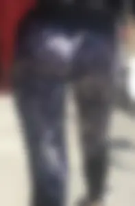 Hottie with a nice ass walking in patterned leggings