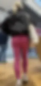 Hot pink leggings in the mall