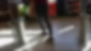 Nice ass checking out in leggings at a grocery store