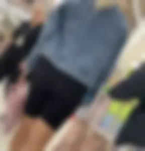 A lot of teens and milfs from today’s shopping trip