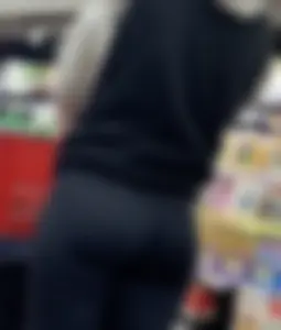 Petite Latina with fit ass in leggings