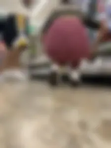 Slim latina shopping and squatting (oc)
