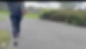 Jiggly ass Latina in leggings