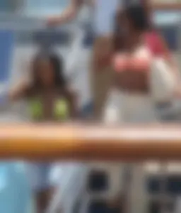 Bikini girls
