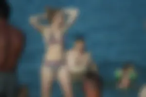 Milf with Hot Flat Tummy in Swimsuit Beach Creepshots