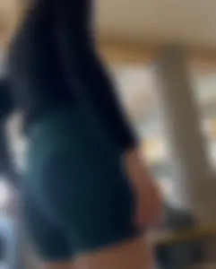 Cute babe with the Bubble but working Out  / Not OC