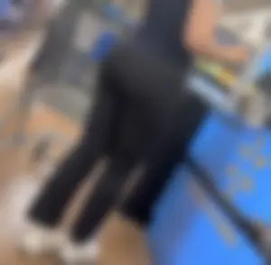 Bubble butt in leggings