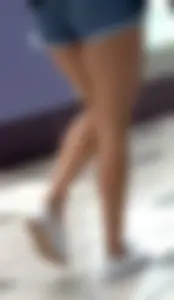 ⚠️ Low quality ⚠️ Sexy l@tina ass eating up Jean shorts