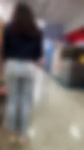 Latina babe grocery shopping in tight jeans with a nice ass