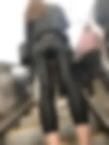 Got Ass and Spread Legs in Leather Pants on the Escalator Creepshots