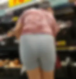 Latina Milf VTL in Spandex Shorts