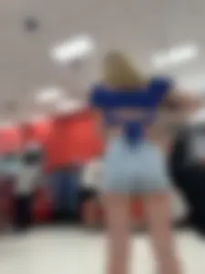 Perfect legs at Target! (Oc)