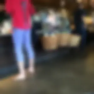 Starbucks milf sexy in light purple leggings with decent ass and mound