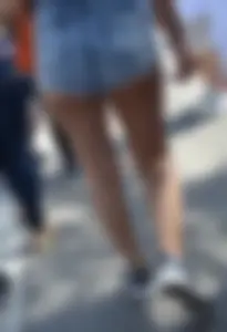 Thick booty babe in denim shorts showing her cheeks