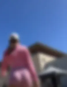 Cute babe with the Bubble but working Out  / Not OC