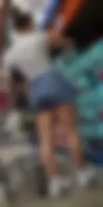 Babe in jean shorts @ Costco