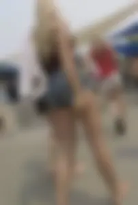 Beautiful blonde wedgie jean shorts