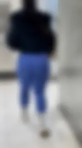 BBL IN A TIGHT BLUE LEGGINGS (NON-OC)