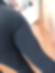 I’m lovin’ it ( milf / vpl )