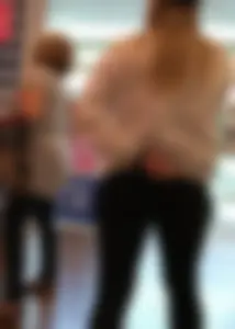 Thick blonde shopping in leggings with a nice booty