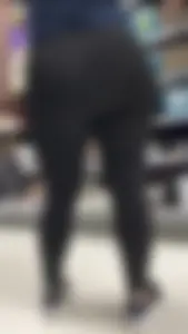 Amazing Big Booty Spaniard Milf In Tight Leggings💦