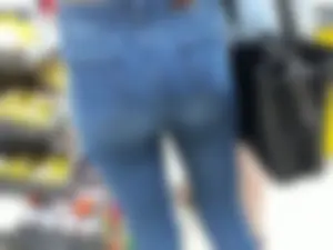 Hot Ass in Tight Jeans Store Creepshot Closeup