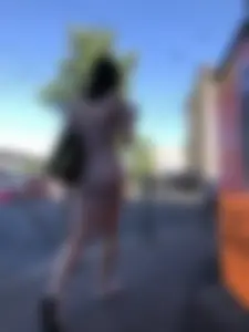Amazing candid chick wearing a dress, VPL and glimpses of her ass through the fabric