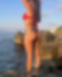 Sexy girl's non-candud beach creepshot