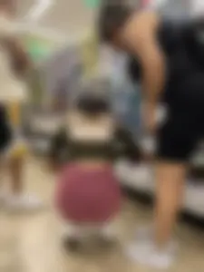 Slim latina shopping and squatting (oc)