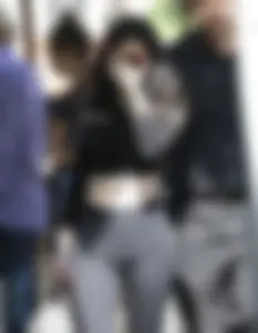 Girl in a Top, Sunglasses And Yoga Pants Street Cameltoe Creepshot