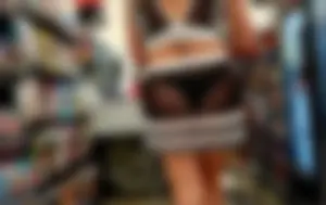 PrettyAssWhiteGirl! OMG!