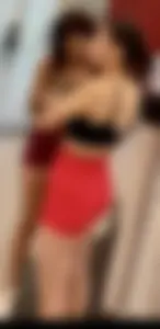 Latina sisters