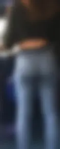 Juicy ass getting on bus