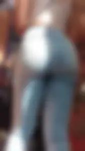 Milf latina con un culo delicioso