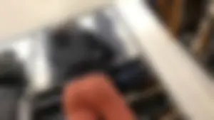 Candid babe with a delicious 🍑 in peach leggings shopping