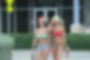 Even more hot and sexy bikini babes in Florida