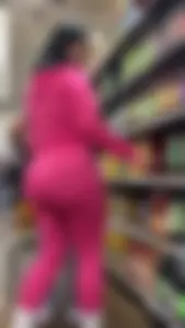 Milf of the day! Perfect fatass in all pink