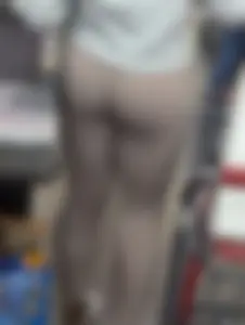 Nerdy ebony in lavender leggings