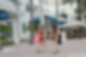 Florida beach and bikini girls