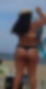 thick ass thong beach babe