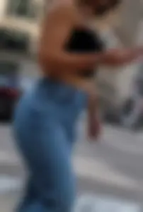 Phat booty in jeans