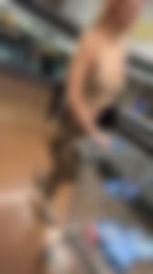 (Not OC) hot face blonde with a spectacular ass in tight leggings. Must see